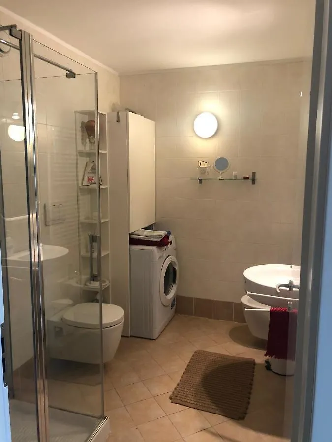 Genovahost Mini-Appartamento Faro Apartment